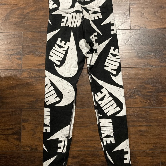 🚫 SOLD 🚫 - Picture 2 of 5